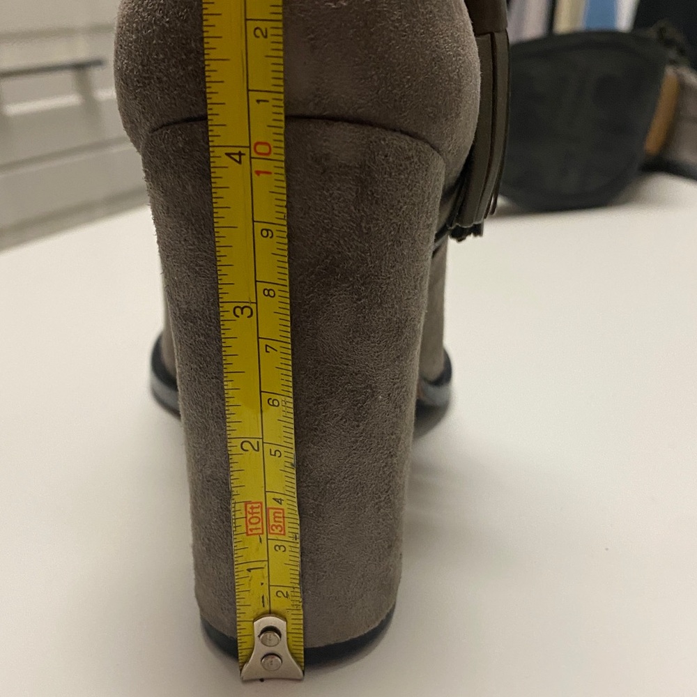 Vince Camuto sz10 Garrit Grey Kid Suede Block Heel Bootie - Picture 6 of 6